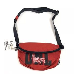 NEW PINK Victorias Secret Fanny Pack University Nebraska Huskers Black Red